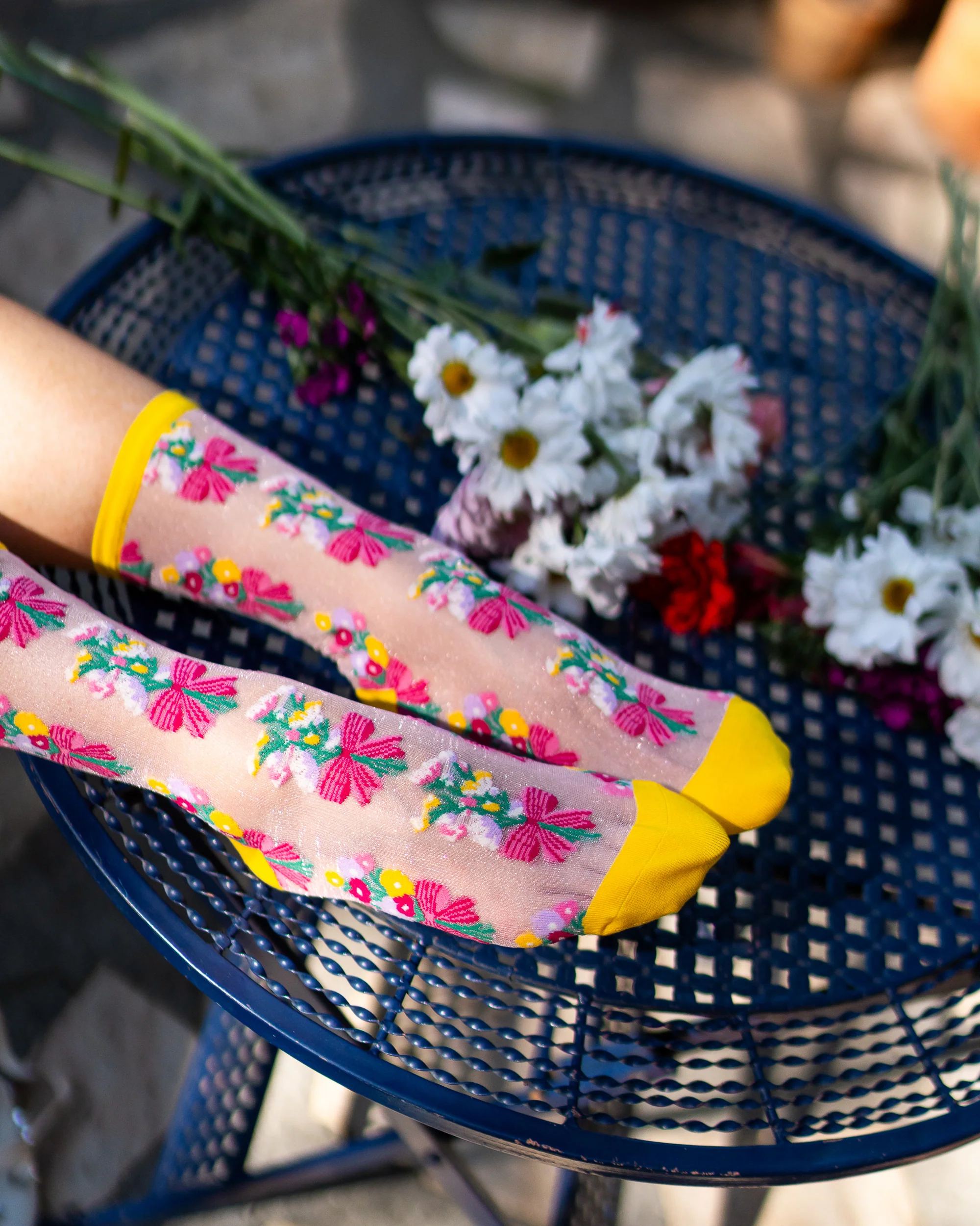 Bouquets All Day Shimmer Sheer Crew Sock - Image 3