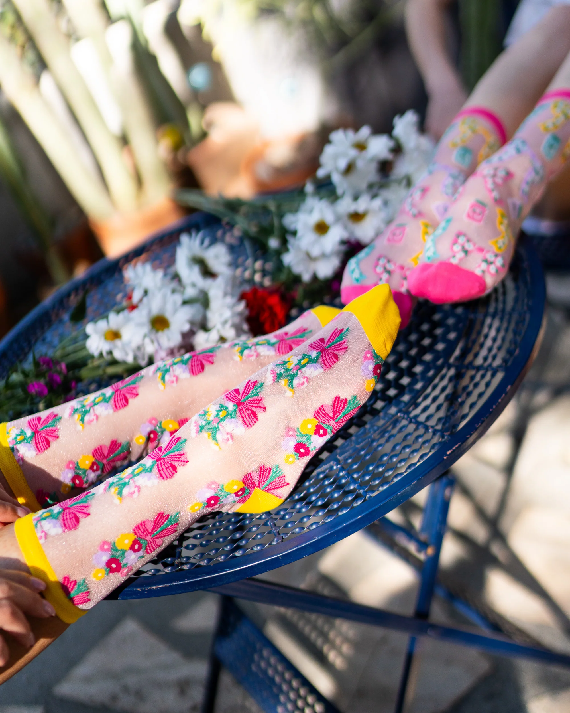 Bouquets All Day Shimmer Sheer Crew Sock - Image 6