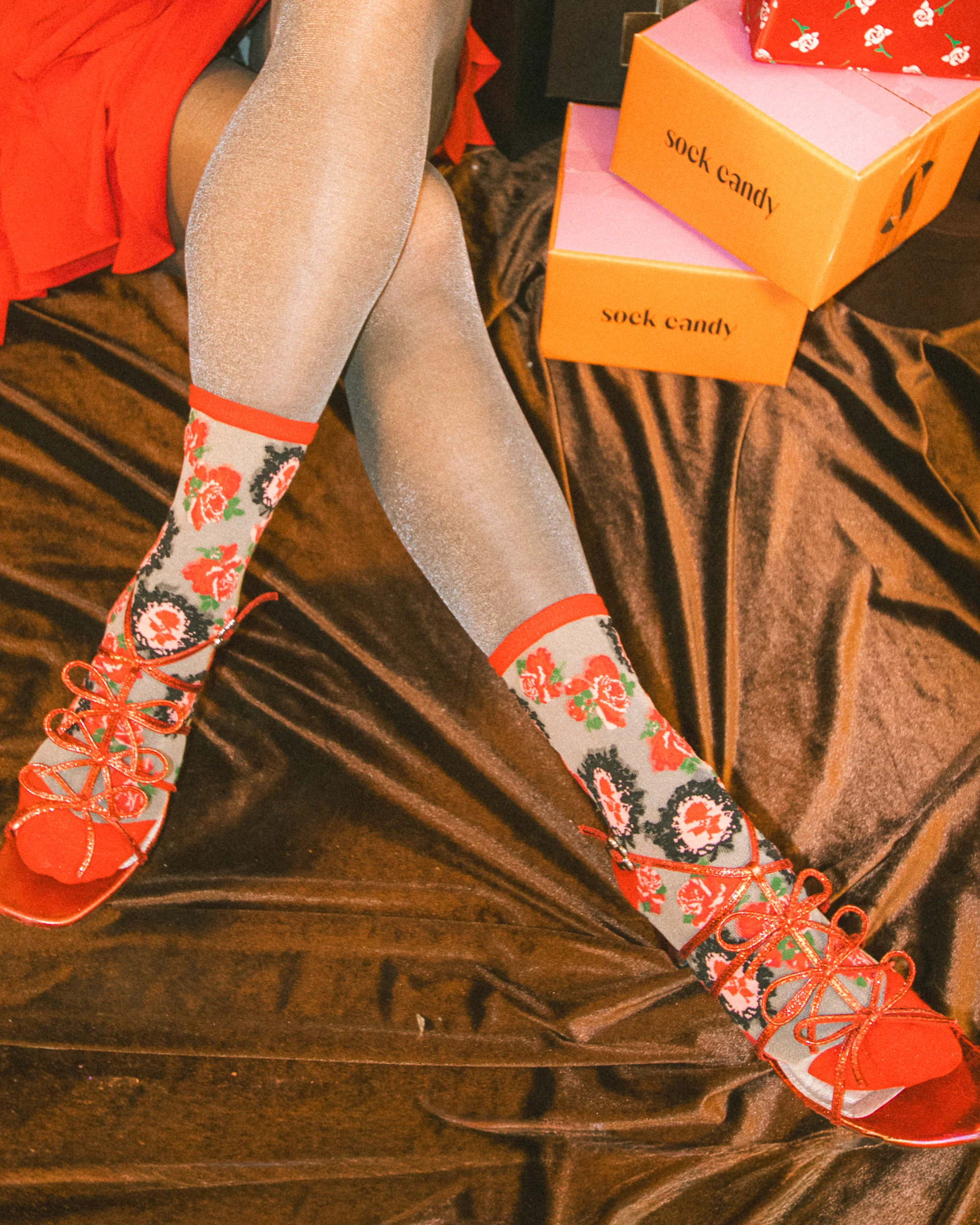 Cameo Rose Sheer Crew Sock - Image 10