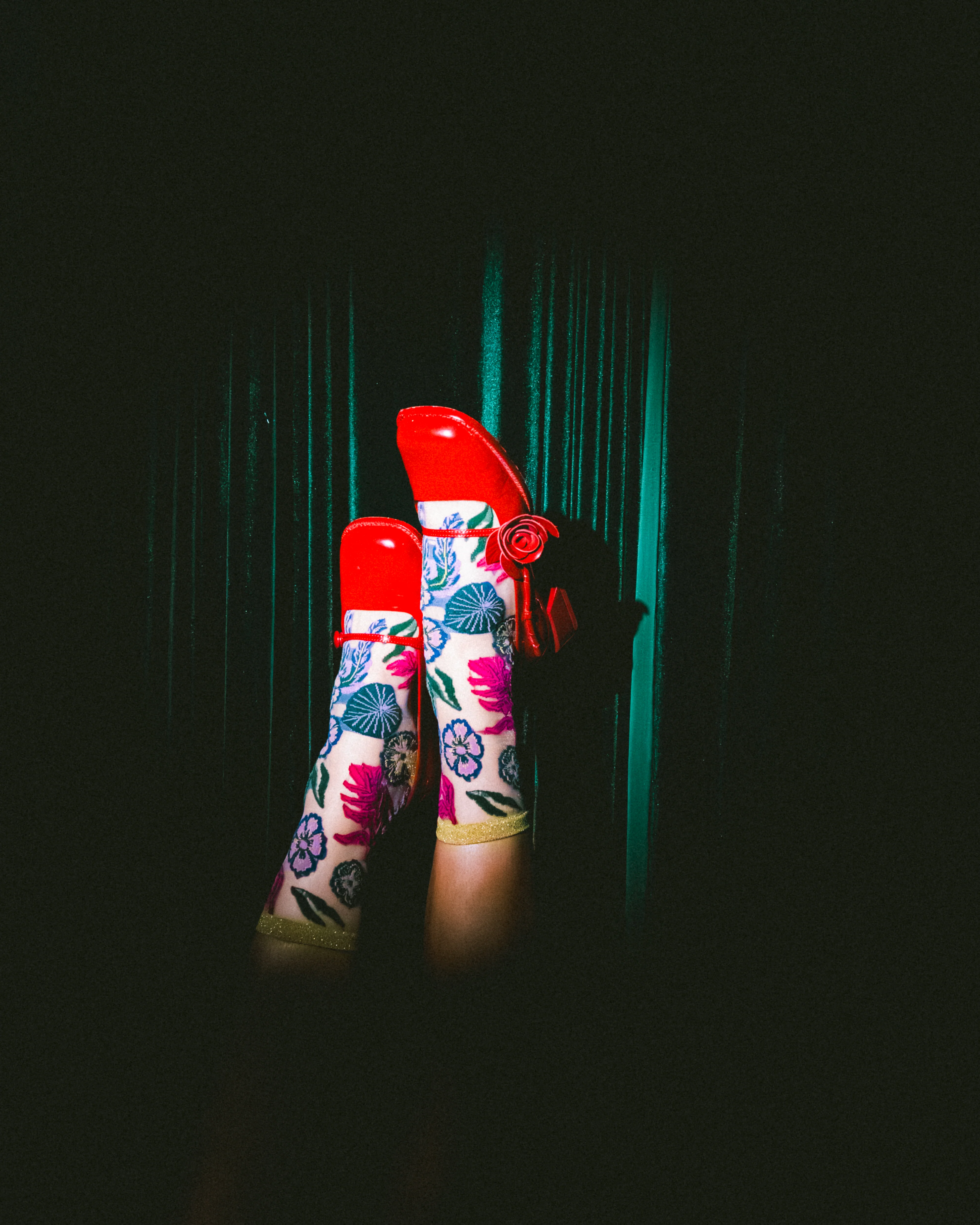 Festive Floral Sheer Crew Sock - Image 9
