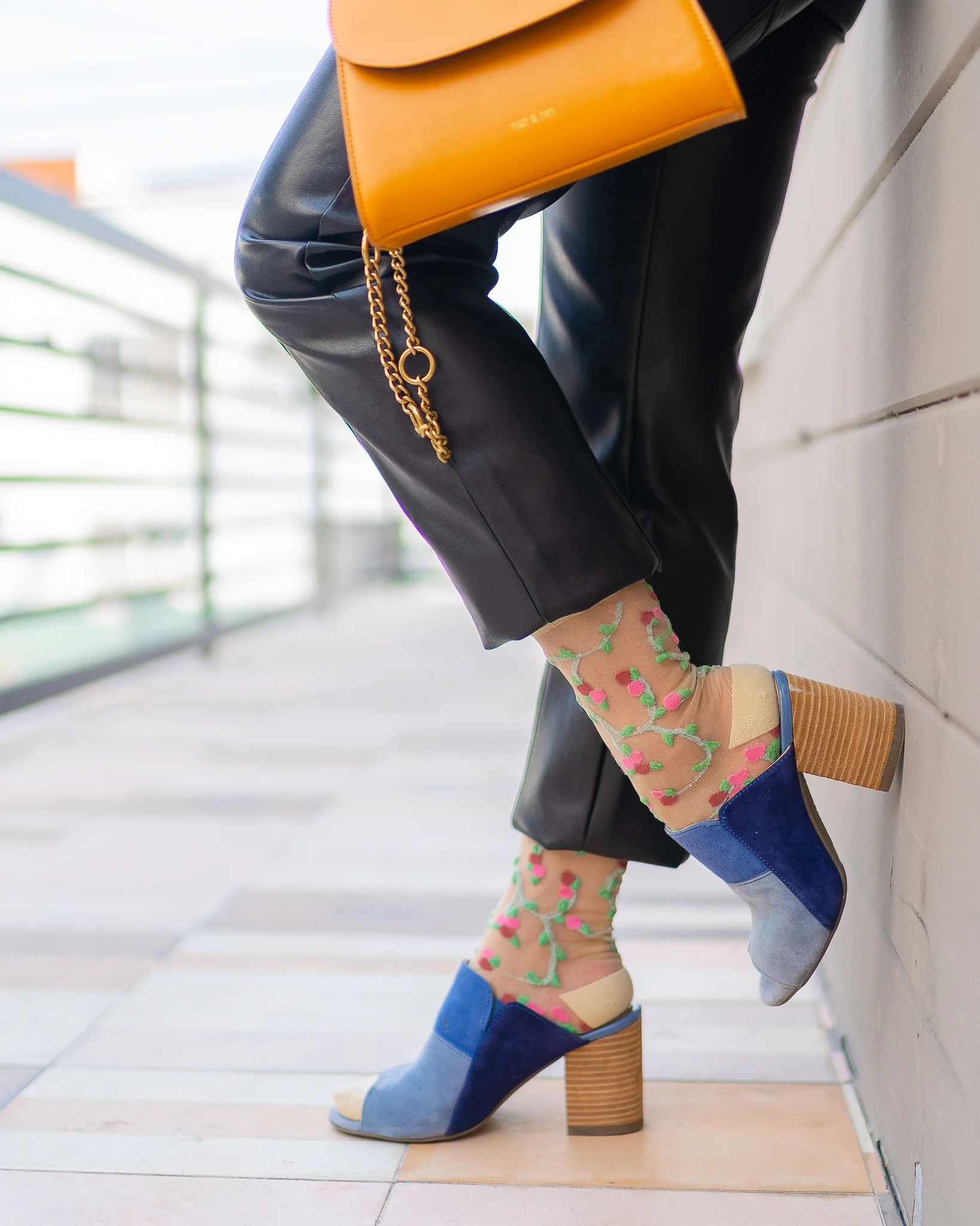 Sheer Rosettes Crew Sock - Image 8