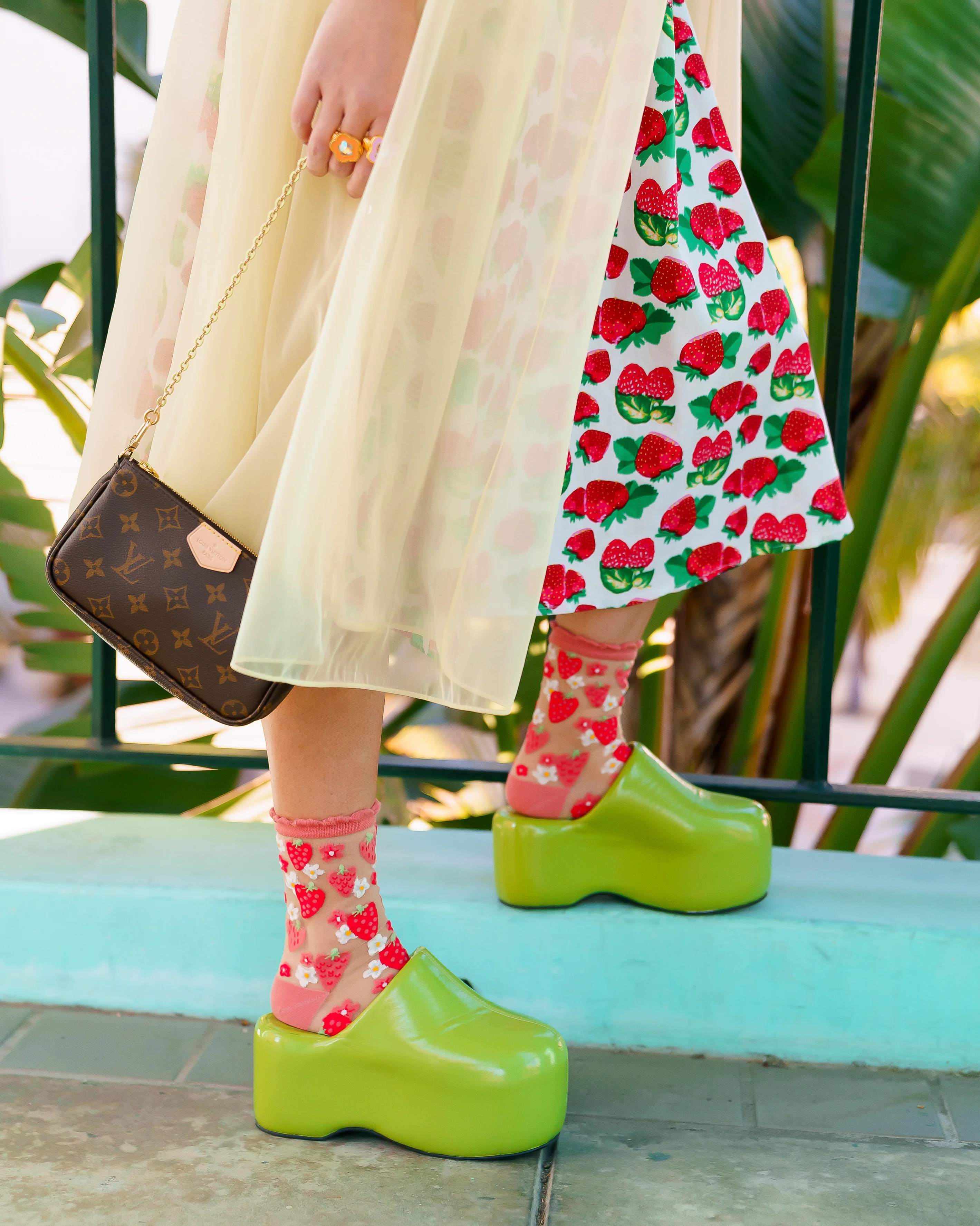 Strawberry Daisy Ruffle Sheer Crew Sock - Image 9