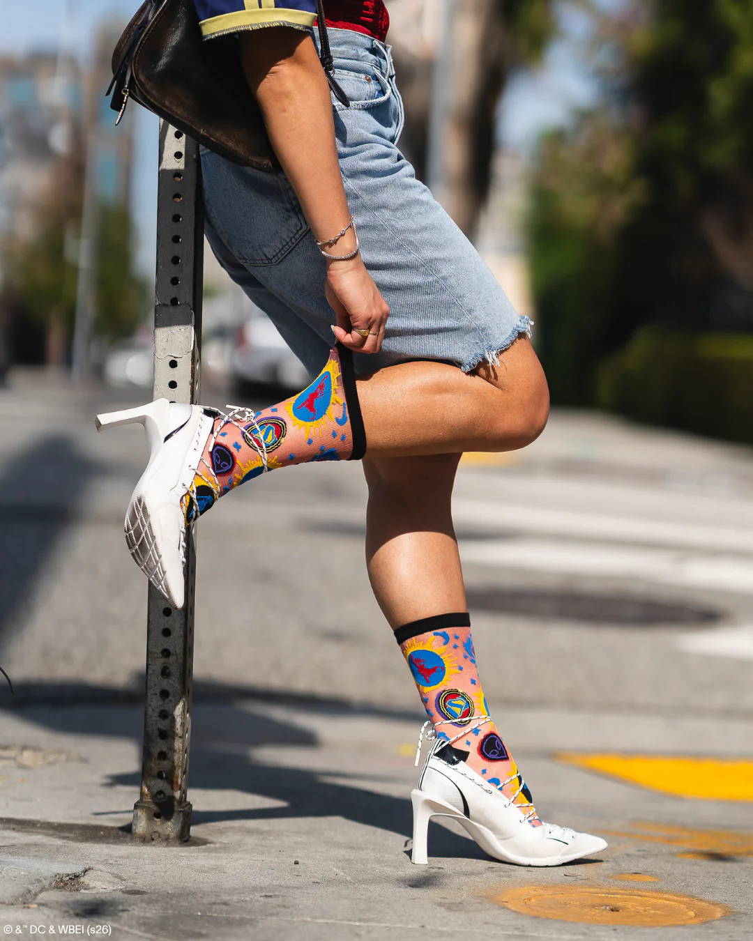 Supergirl Silhouette Shimmer Sheer Crew Sock - Image 3