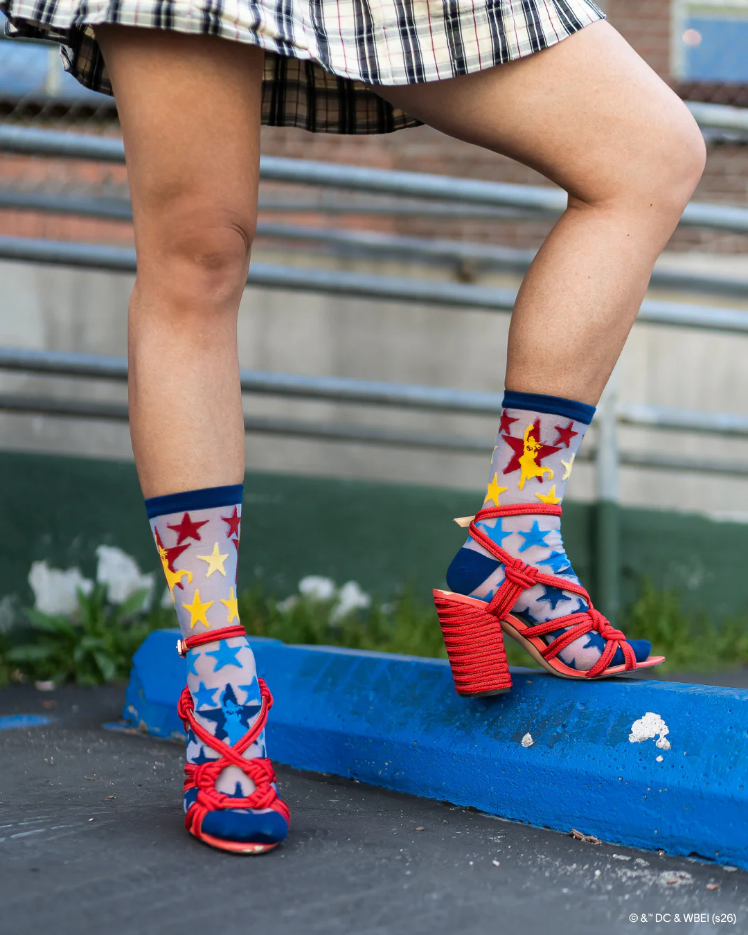 Supergirl Star Shimmer Sheer Crew Sock - Image 13